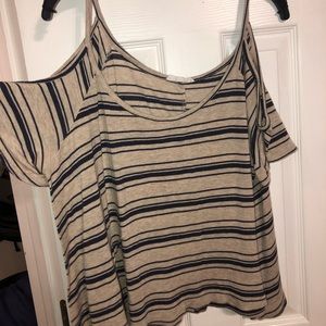 Cute Stripped Shirt with open shoulders!